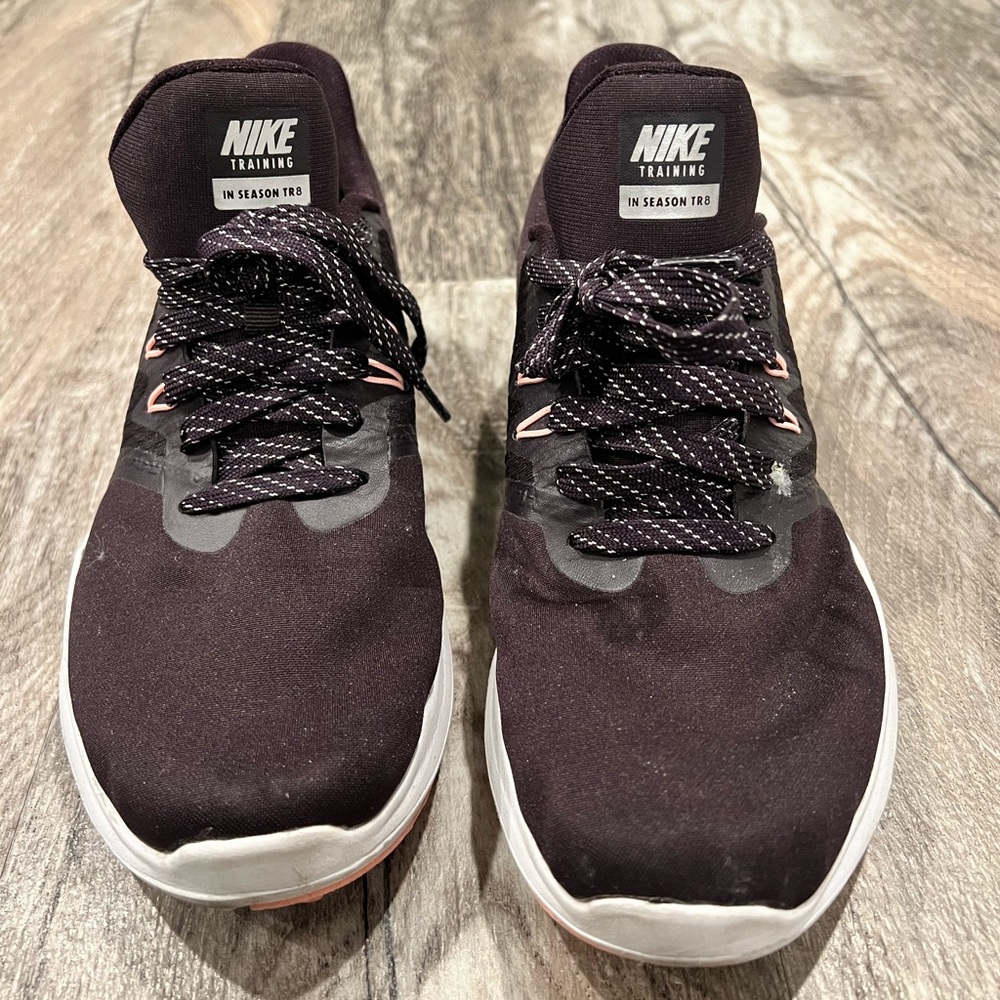 Nike tennis shoes